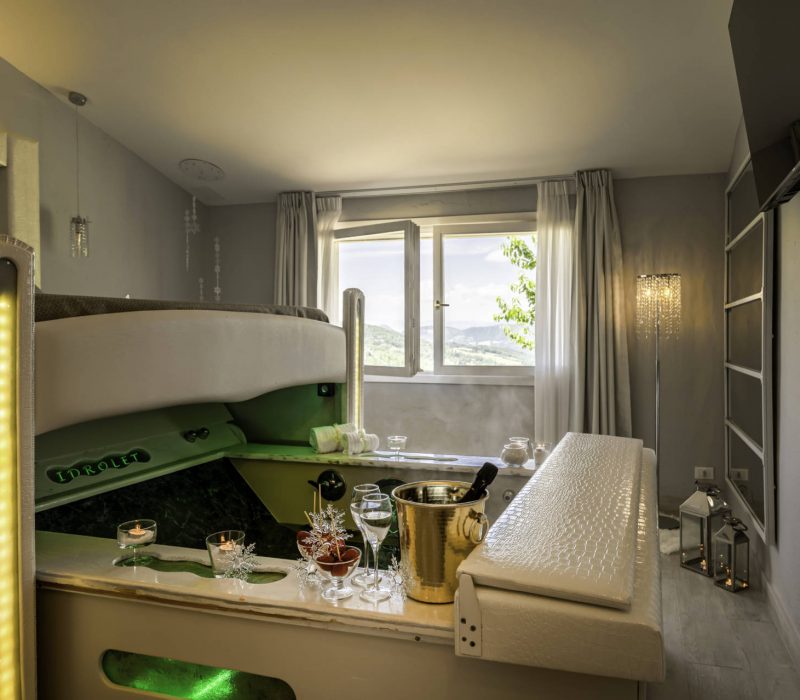 suite chione